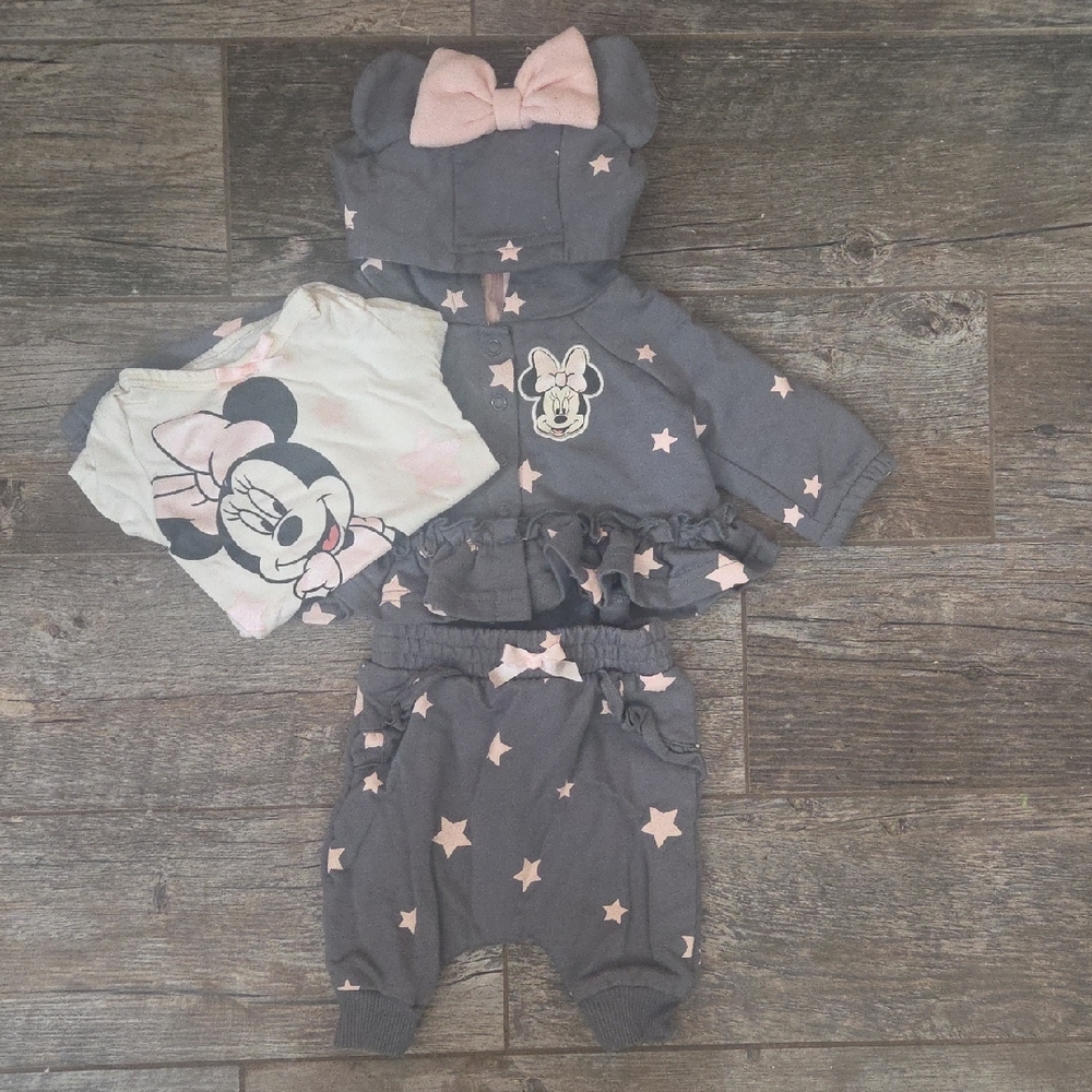 Disney Gray and Pink Minnie Mouse Newborn Set